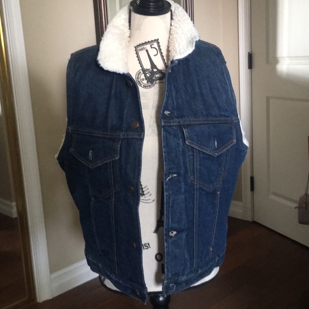 Sundance denim and sheepskin type vest size M
